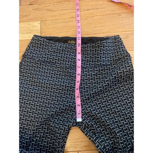 Ashley Blue, women's elastic waist, pull on, skinny patterned dress pants sz SM - Picture 8 of 9